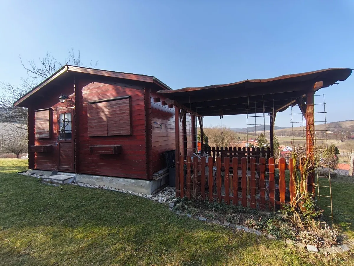 Prodej chaty 20 m², pozemek 23 m²